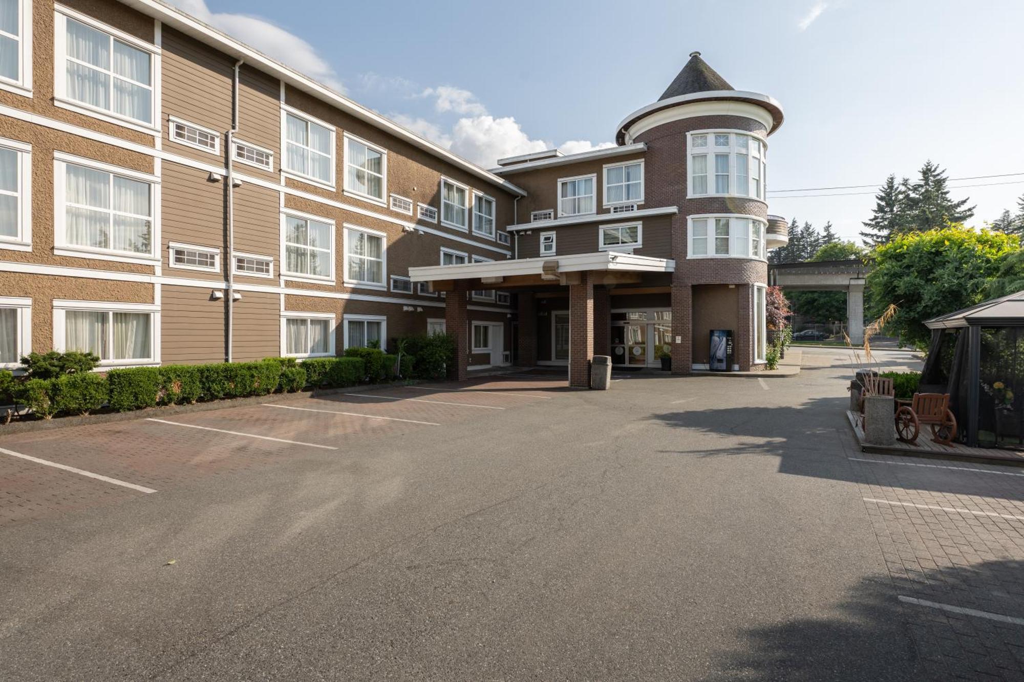 Days Inn By Wyndham Surrey Eksteriør bilde