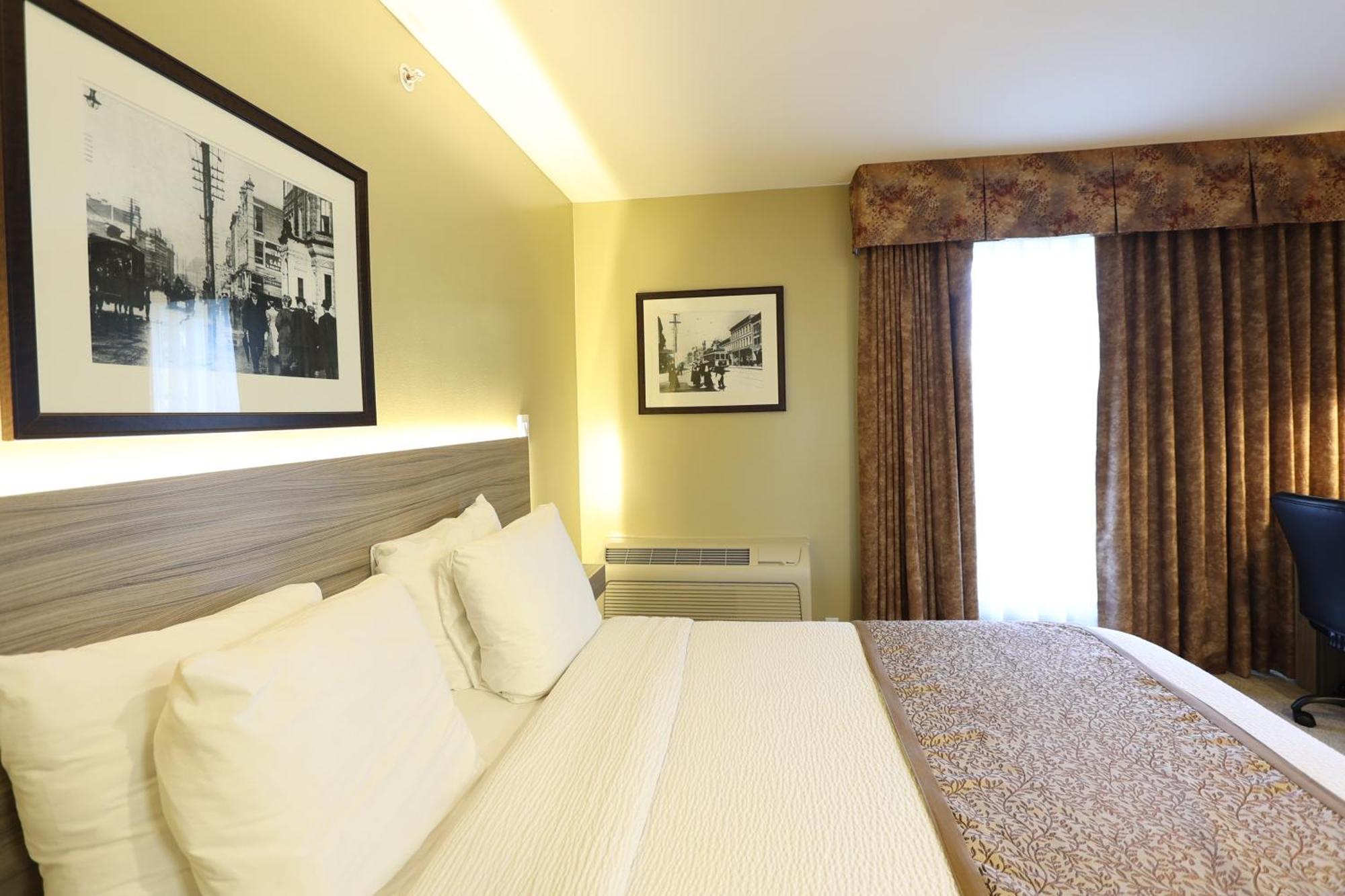Days Inn By Wyndham Surrey Eksteriør bilde